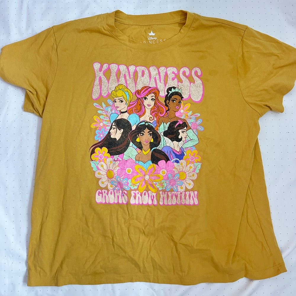 DISNEY GRAPHIC TEE - Picture 1 of 2